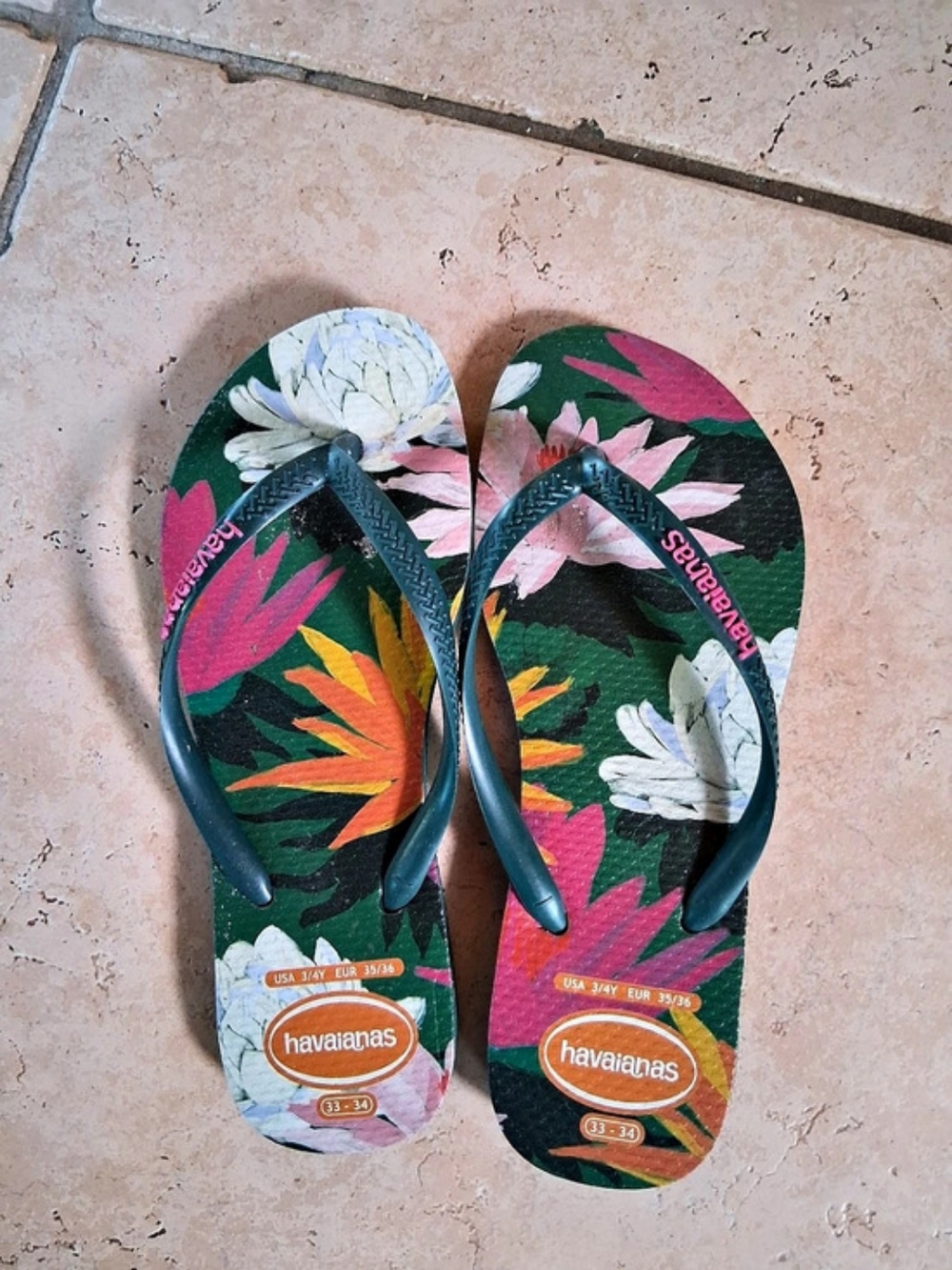 Havaianas Kids' Flores Flip Flops Floral Flip Flops Green & Pink US 3-4